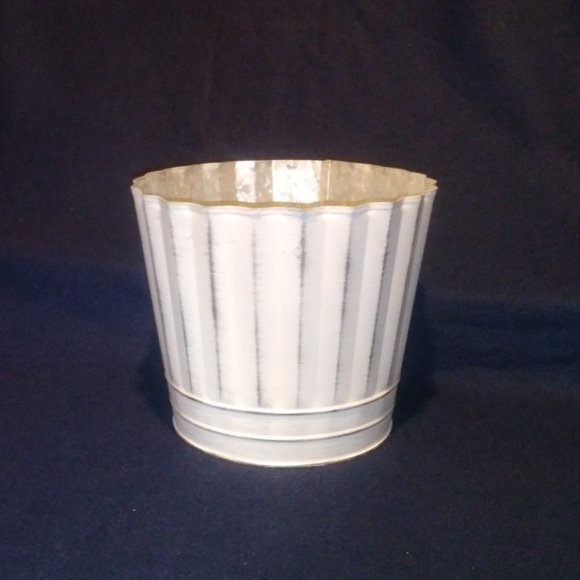 Por La Mar Other - Galvanized Metal Rustic Plant/Flower Pot/Vase By Por La Mar Nursery 6"H 6"O 5.7B